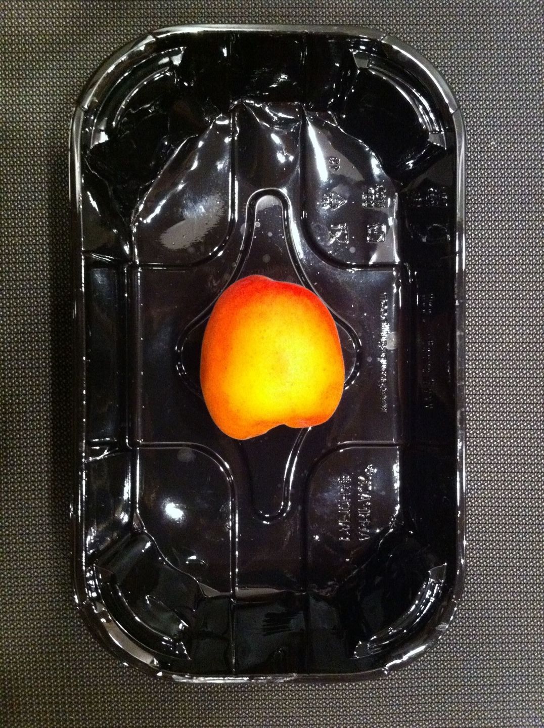 Nectarine plastic framed