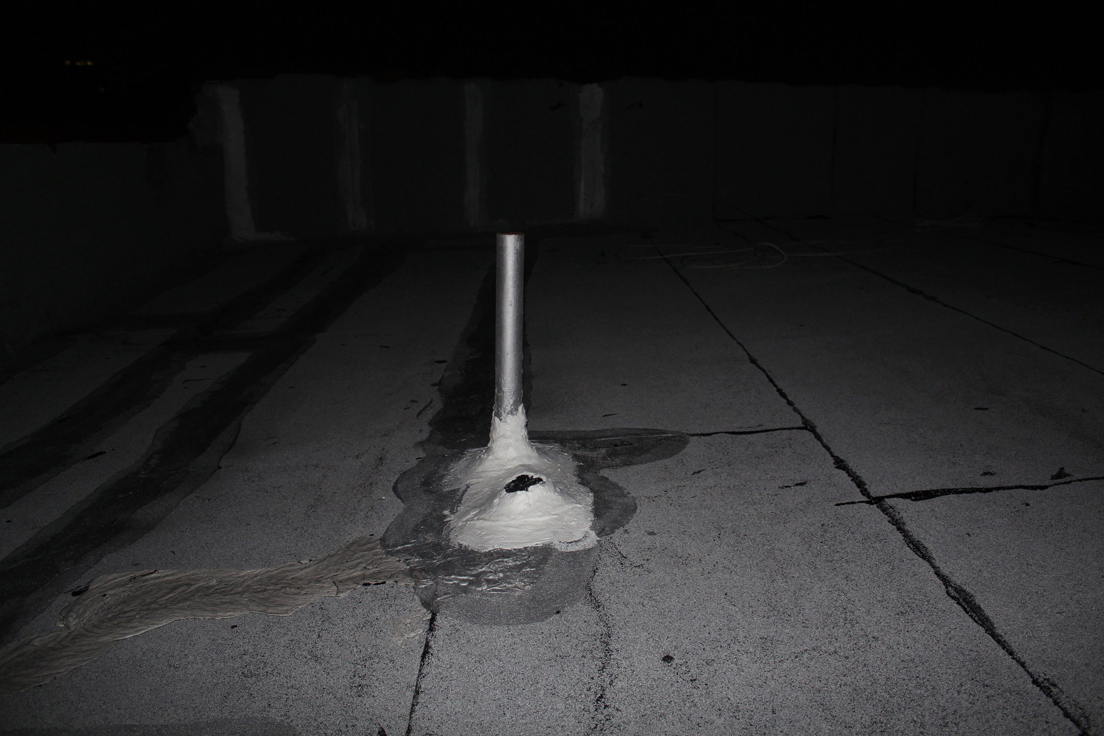 Object on the rooftop (Los Feliz, LA)